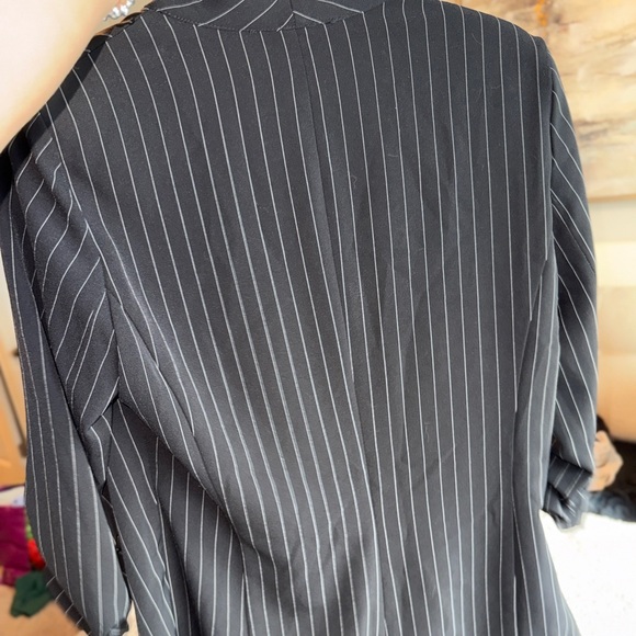 Rachel Zoe Black Pinstripe Blazer - Picture 2 of 4